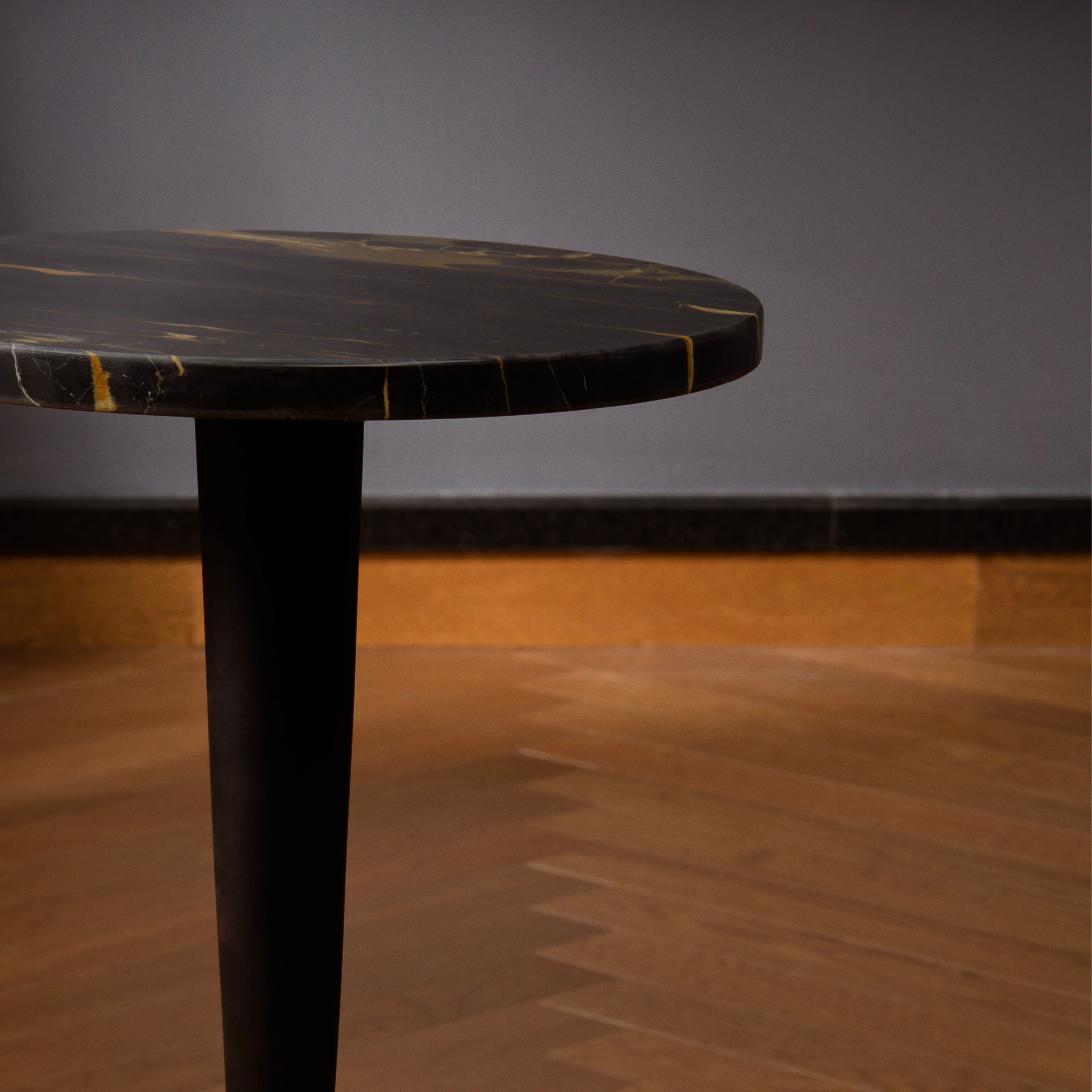Corce Round SideTable - B