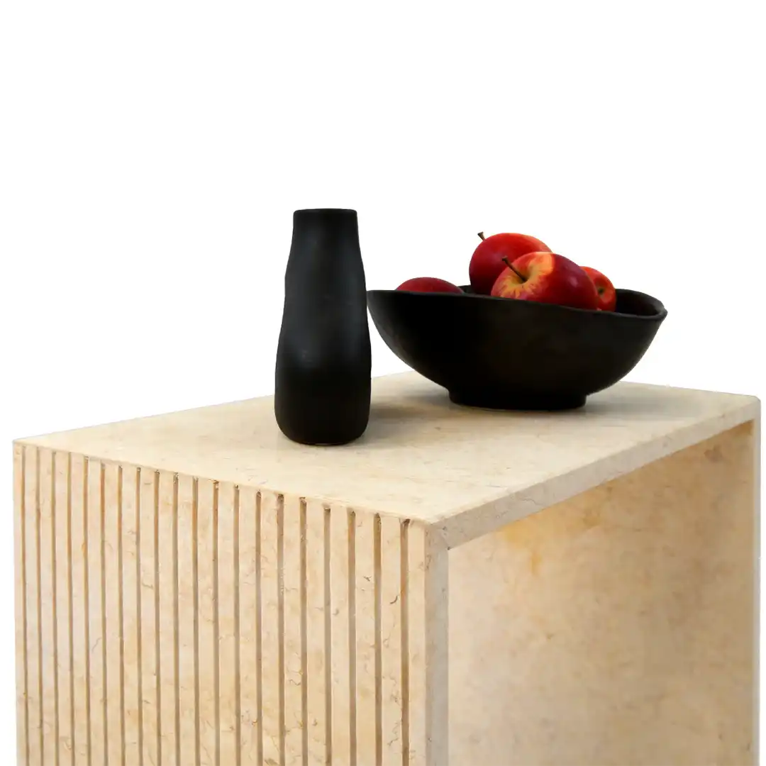 LIXA SIDE TABLE